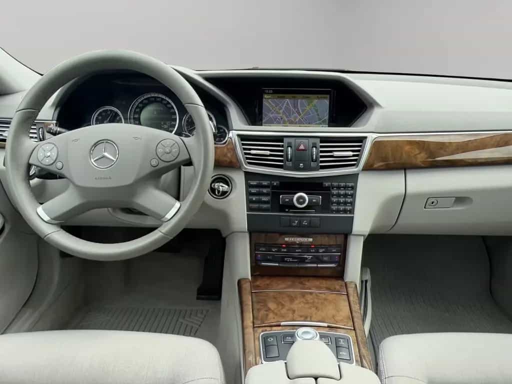 Mercedes-Benz E 350 Limousine CGI BlueEfficiency ELEGANCE 04/2009-photo-17