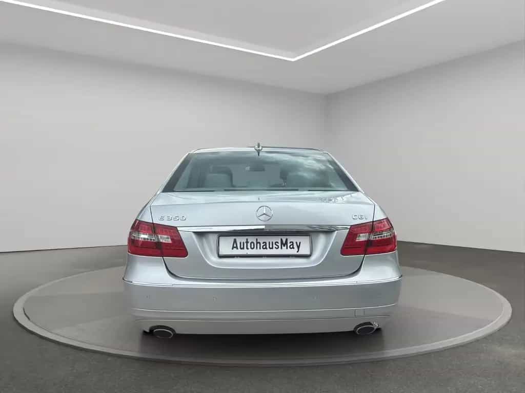 Mercedes-Benz E 350 Limousine CGI BlueEfficiency ELEGANCE 04/2009-photo-4