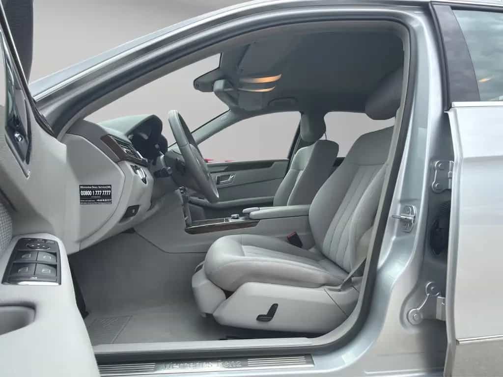 Mercedes-Benz E 350 Limousine CGI BlueEfficiency ELEGANCE 04/2009-photo-8