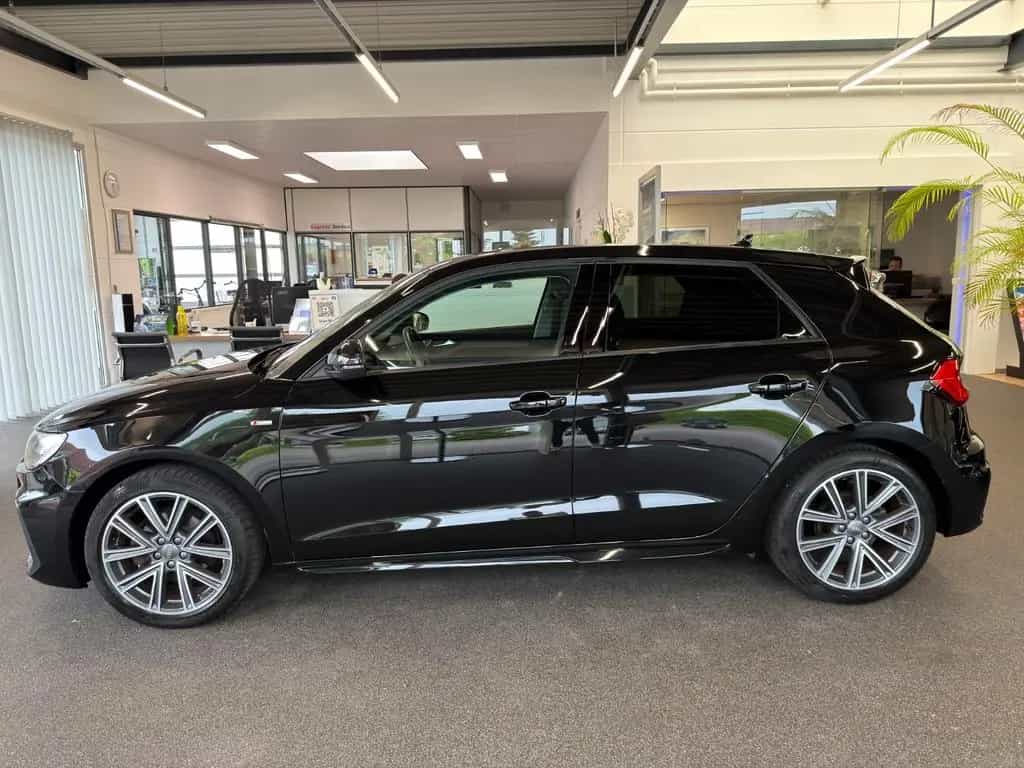 Audi A1 Sportback 30 TFSI DSG S-line NAVI LED Klima 01/2020-photo-3