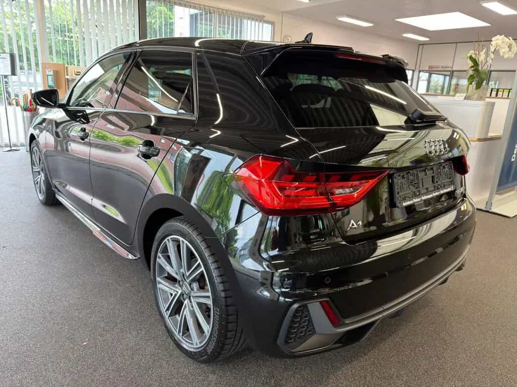 Audi A1 Sportback 30 TFSI DSG S-line NAVI LED Klima 01/2020-photo-4