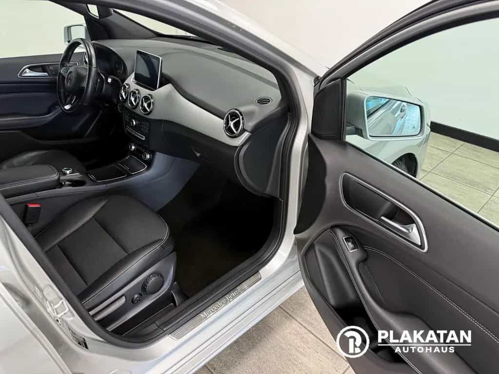 Mercedes-Benz B 180 Urban LED Navi 2Hand MB-Service 08/2015-photo-11