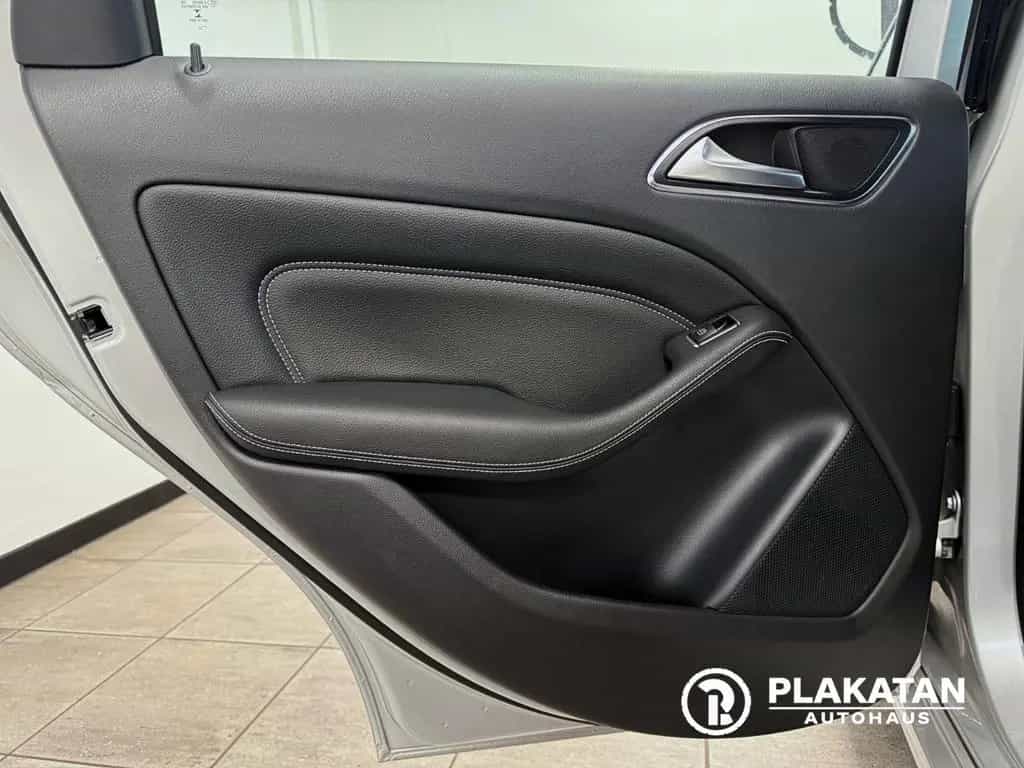 Mercedes-Benz B 180 Urban LED Navi 2Hand MB-Service 08/2015-photo-14