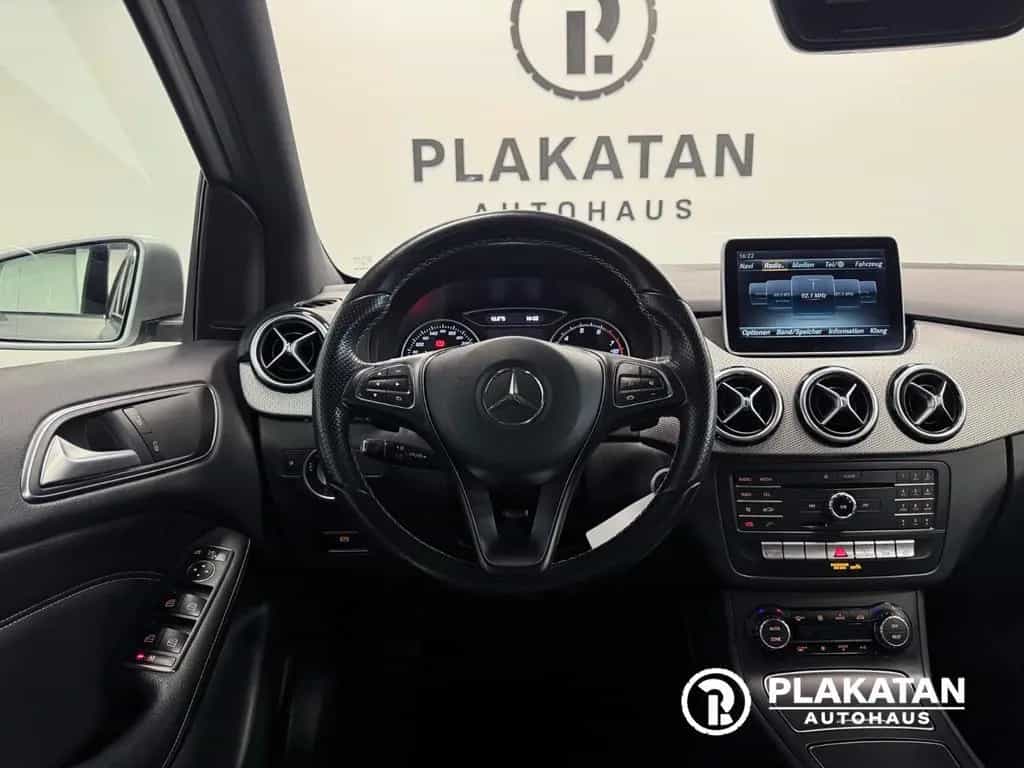 Mercedes-Benz B 180 Urban LED Navi 2Hand MB-Service 08/2015-photo-23