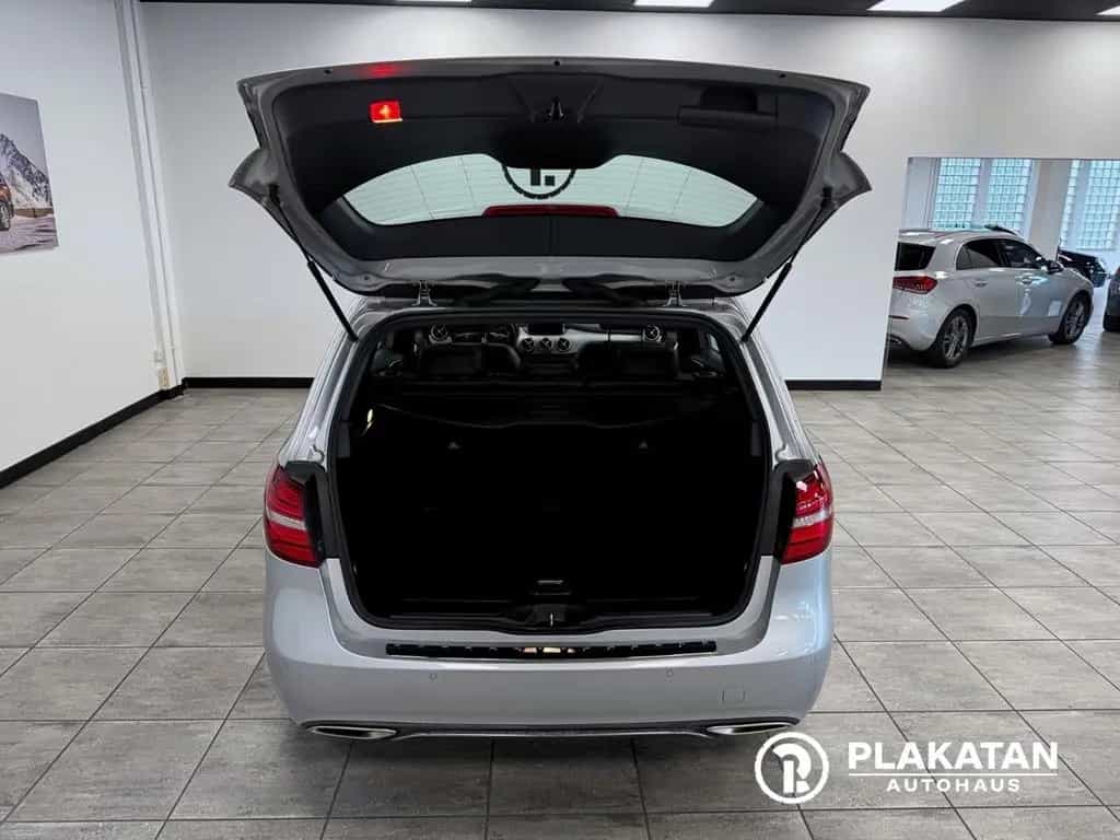 Mercedes-Benz B 180 Urban LED Navi 2Hand MB-Service 08/2015-photo-40