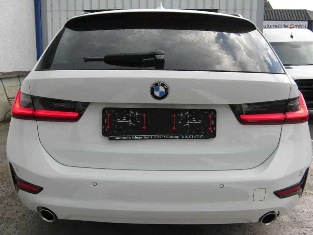 BMW 320 d Touring xDrive LED NAVI SHZ HIFI S-SITZ 1 01/2021-photo-2