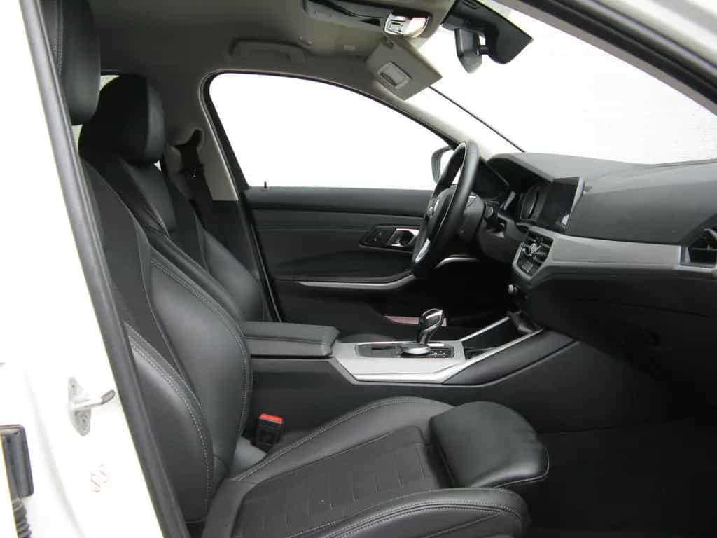 BMW 320 d Touring xDrive LED NAVI SHZ HIFI S-SITZ 1 01/2021-photo-3