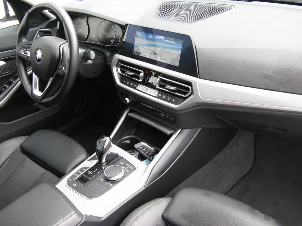 BMW 320 d Touring xDrive LED NAVI SHZ HIFI S-SITZ 1 01/2021-photo-4