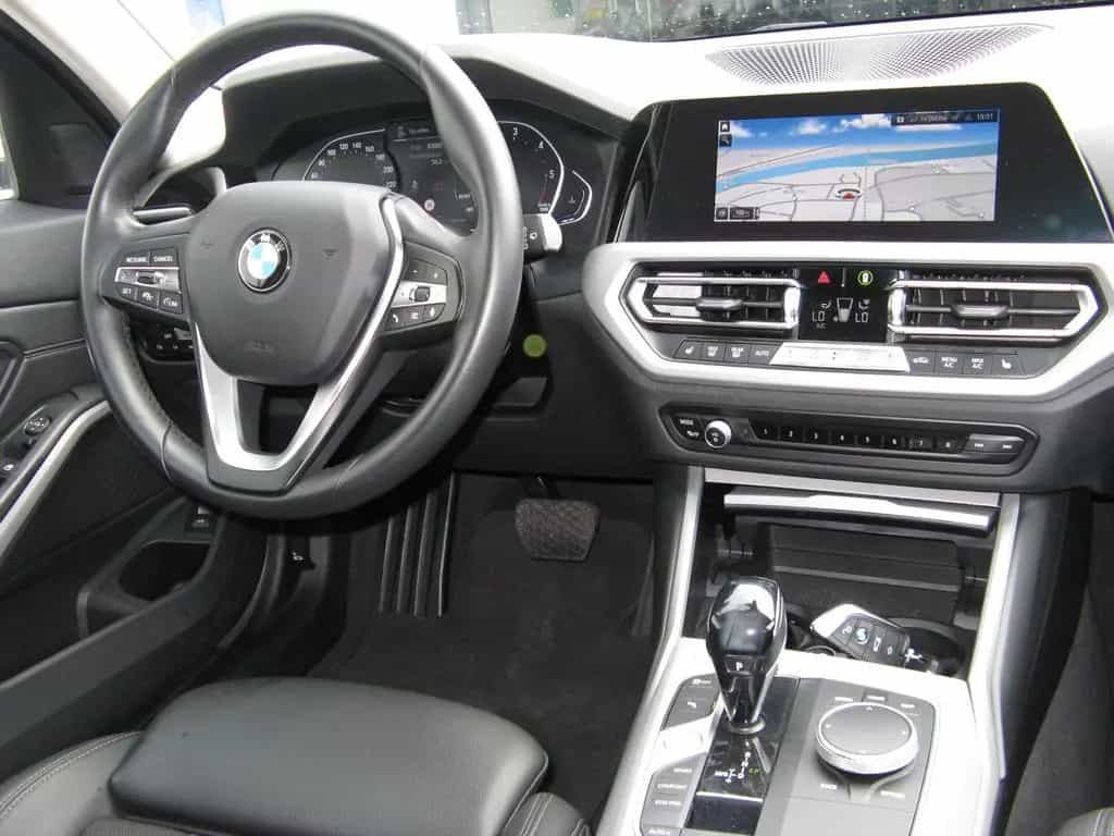 BMW 320 d Touring xDrive LED NAVI SHZ HIFI S-SITZ 1 01/2021-photo-5