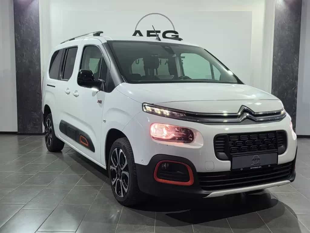 Citroën Berlingo Shine XL XTR Line*7-SITZER*CARPLAY* 07/2021-photo-2