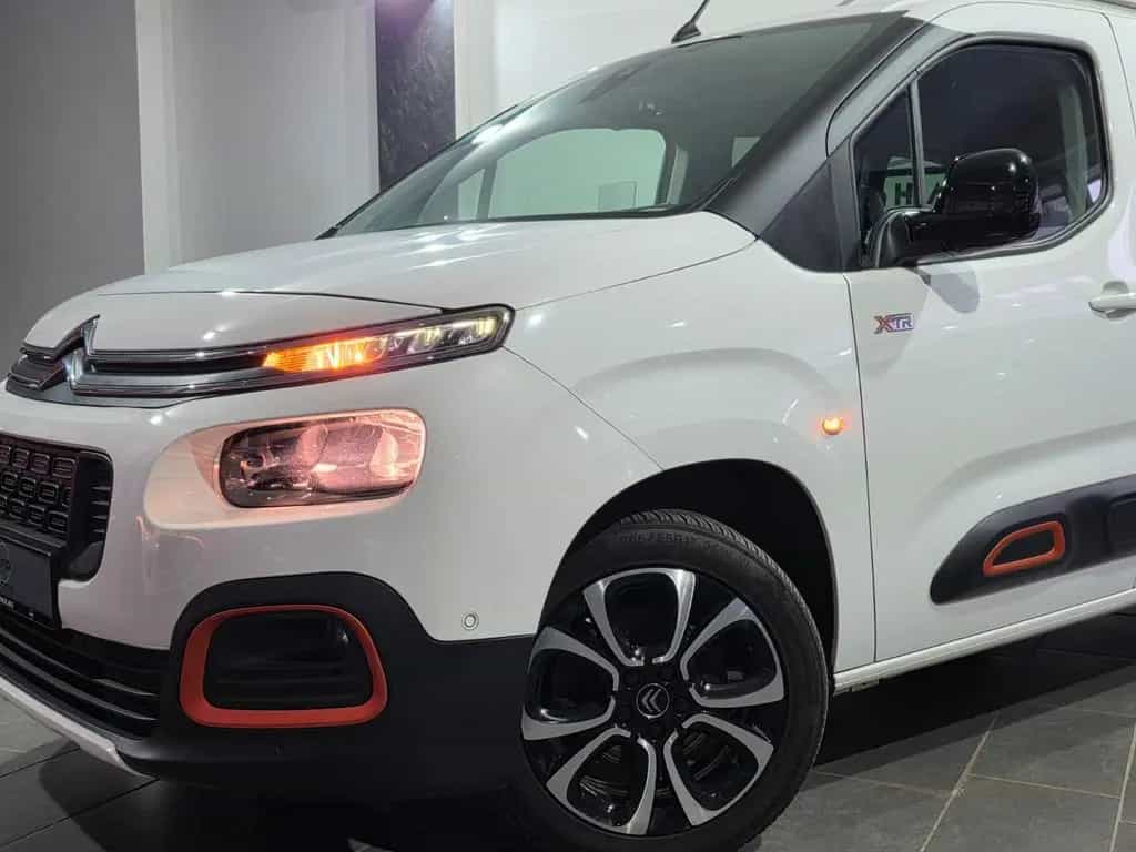 Citroën Berlingo Shine XL XTR Line*7-SITZER*CARPLAY* 07/2021-photo-8