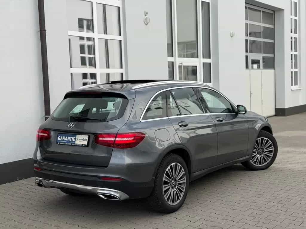 Mercedes-Benz GLC 250 4Matic 9G EXCLUSIV *PANO*AHK*AMBIENTE* 10/2017-photo-2