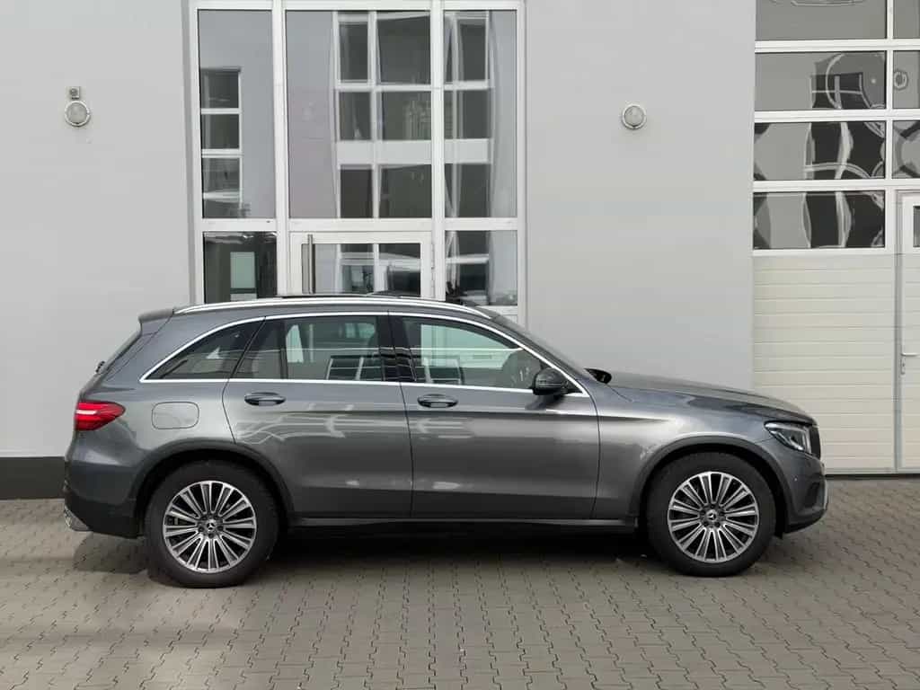 Mercedes-Benz GLC 250 4Matic 9G EXCLUSIV *PANO*AHK*AMBIENTE* 10/2017-photo-24