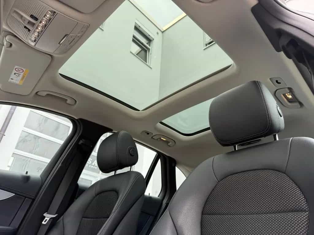 Mercedes-Benz GLC 250 4Matic 9G EXCLUSIV *PANO*AHK*AMBIENTE* 10/2017-photo-31