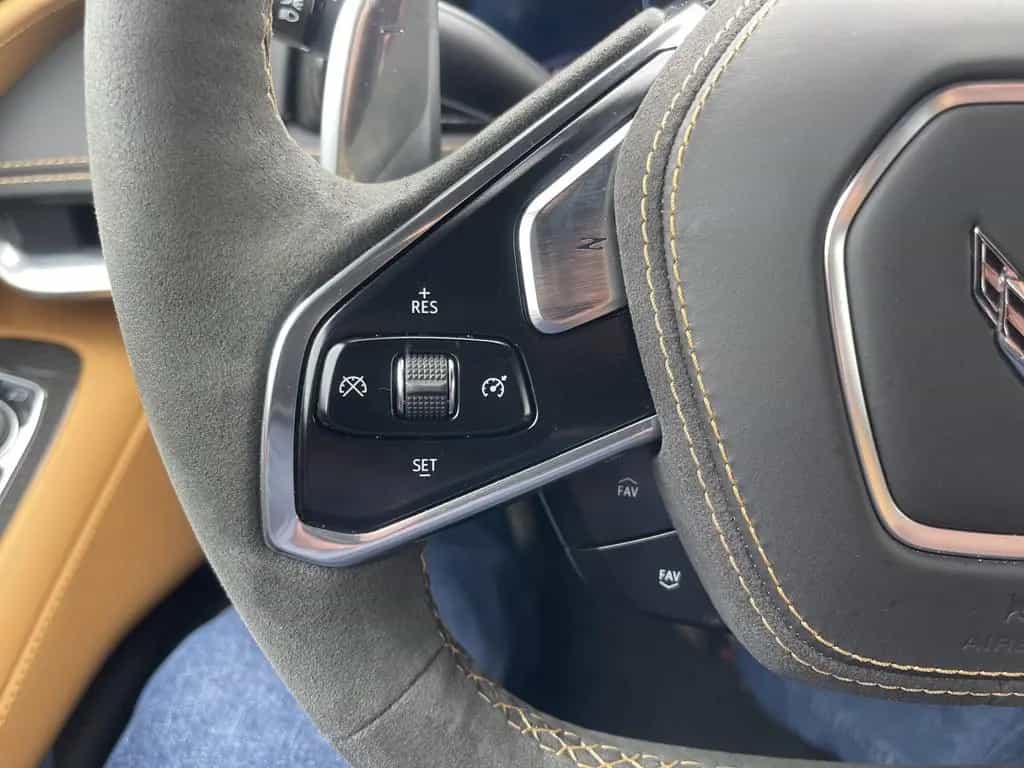 Corvette C8 Coupe 6,2V8 sehr gepflegt 01/2022-photo-19