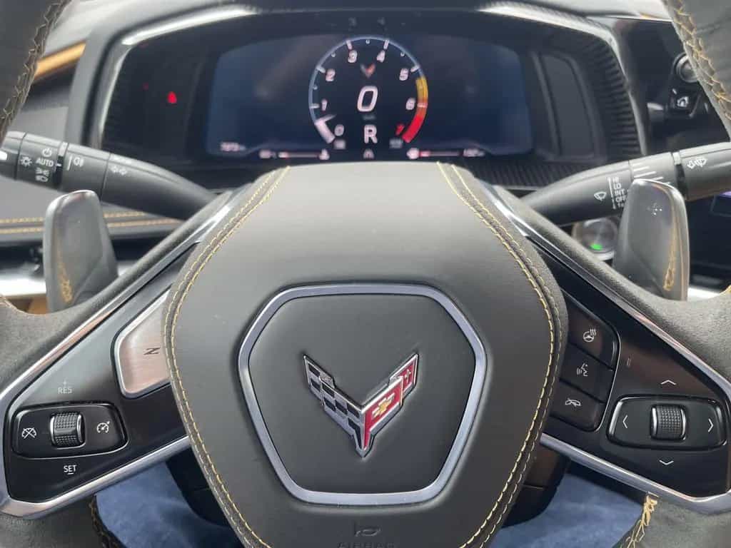 Corvette C8 Coupe 6,2V8 sehr gepflegt 01/2022-photo-20
