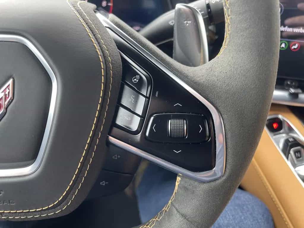 Corvette C8 Coupe 6,2V8 sehr gepflegt 01/2022-photo-21