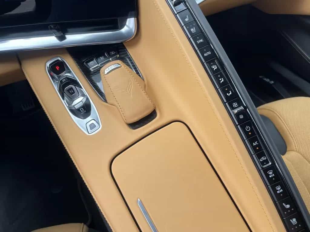 Corvette C8 Coupe 6,2V8 sehr gepflegt 01/2022-photo-22