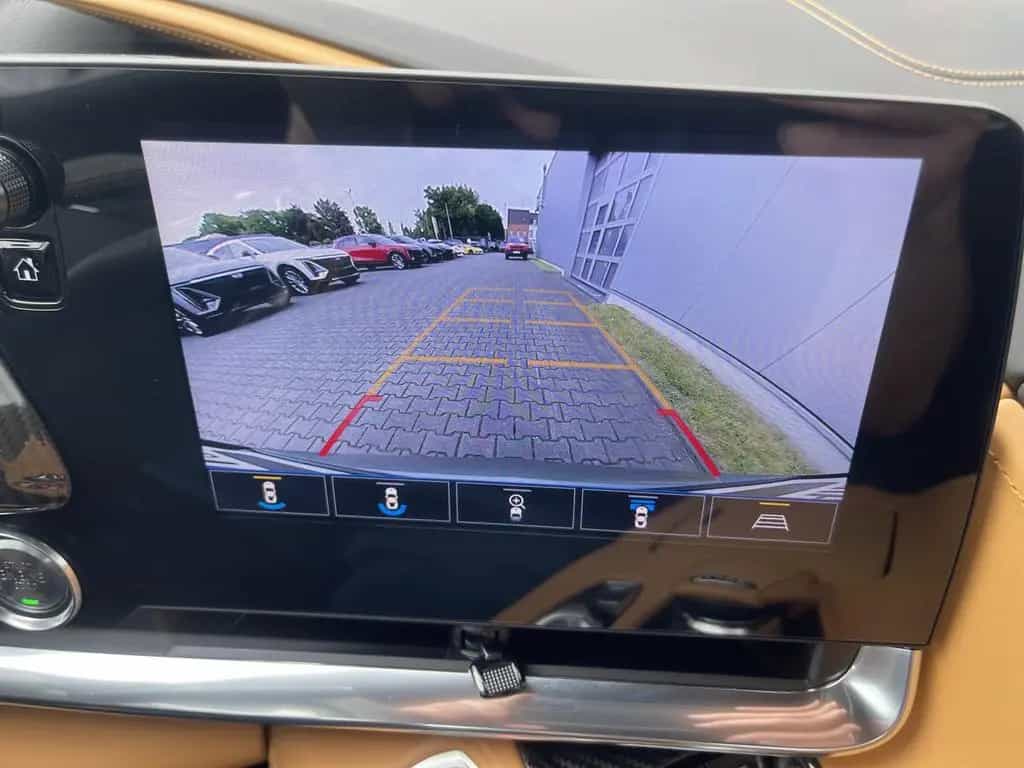 Corvette C8 Coupe 6,2V8 sehr gepflegt 01/2022-photo-24