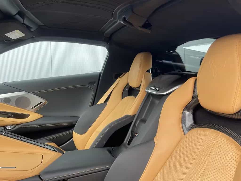 Corvette C8 Coupe 6,2V8 sehr gepflegt 01/2022-photo-9