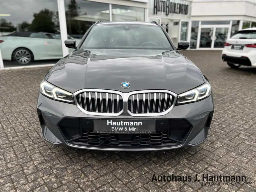 BMW 320 d xDrive Touring M SPORT *FACEL.*STH*HUP*ACC 09/2022-photo-1