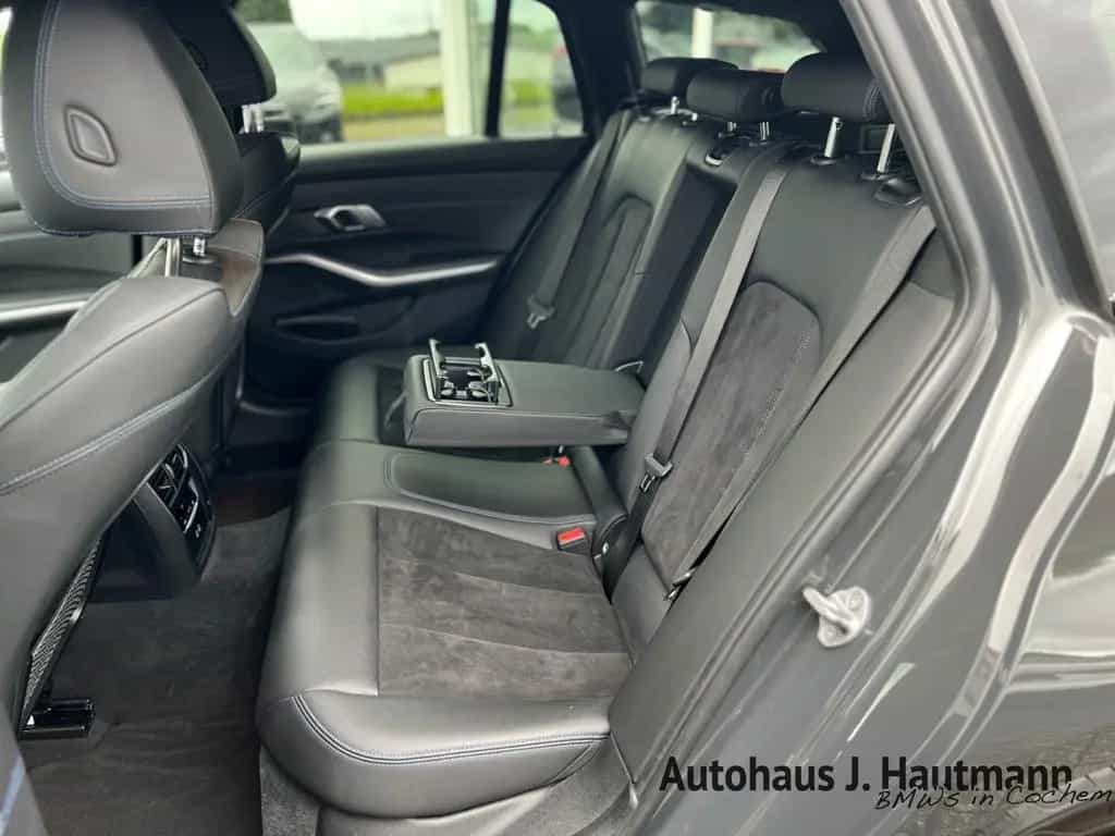 BMW 320 d xDrive Touring M SPORT *FACEL.*STH*HUP*ACC 09/2022-photo-11