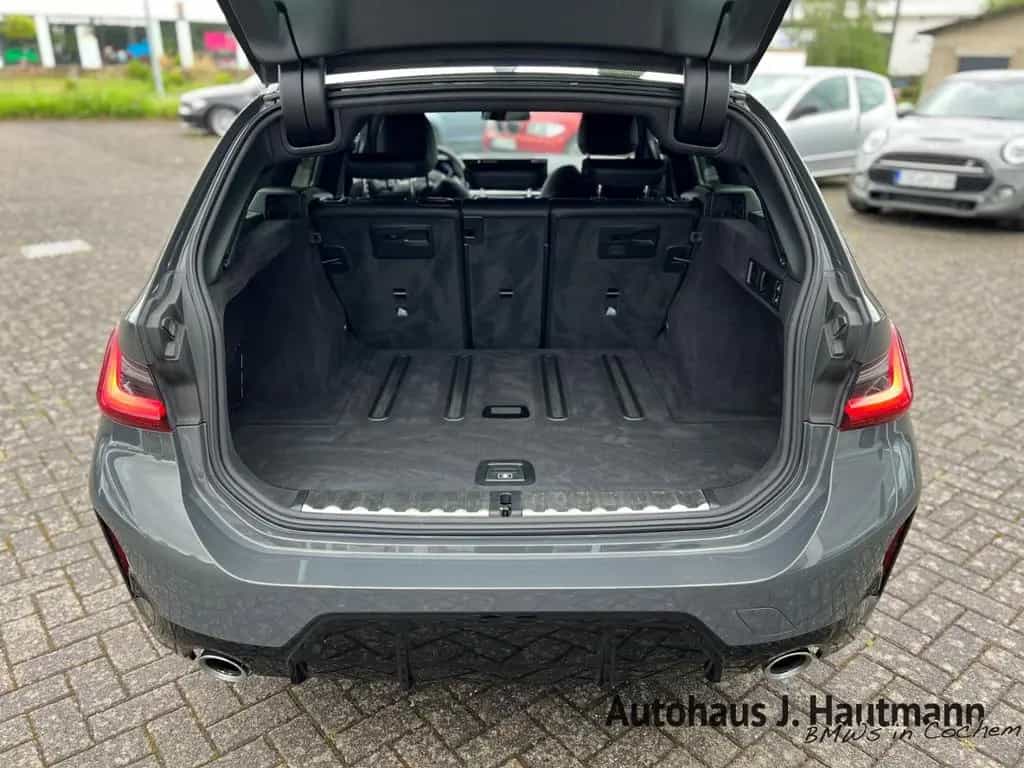 BMW 320 d xDrive Touring M SPORT *FACEL.*STH*HUP*ACC 09/2022-photo-19
