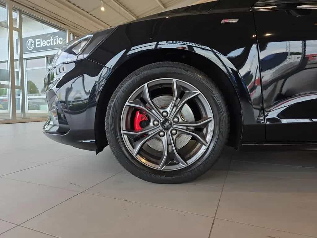 Ford Focus Turnier ST-Line X AHK-klappbar El. Panodac 07/2021-photo-6