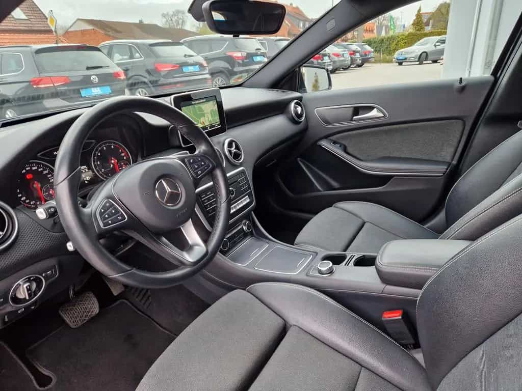 Mercedes-Benz A 180 +Automatik+Scheckheft+Kamera+HU und Öl neu 07/2016-photo-15