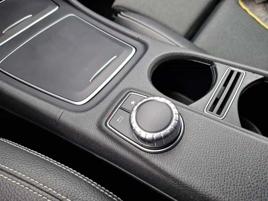Mercedes-Benz A 180 +Automatik+Scheckheft+Kamera+HU und Öl neu 07/2016-photo-26