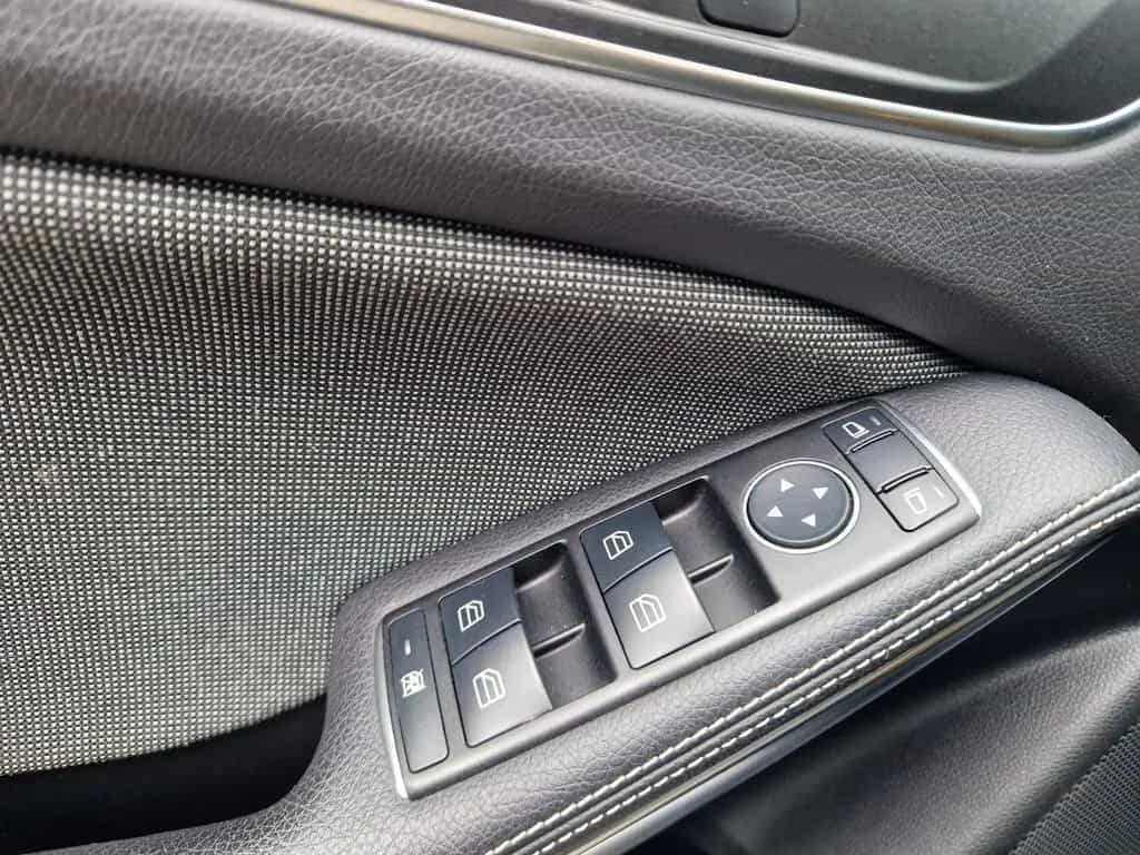 Mercedes-Benz A 180 +Automatik+Scheckheft+Kamera+HU und Öl neu 07/2016-photo-31