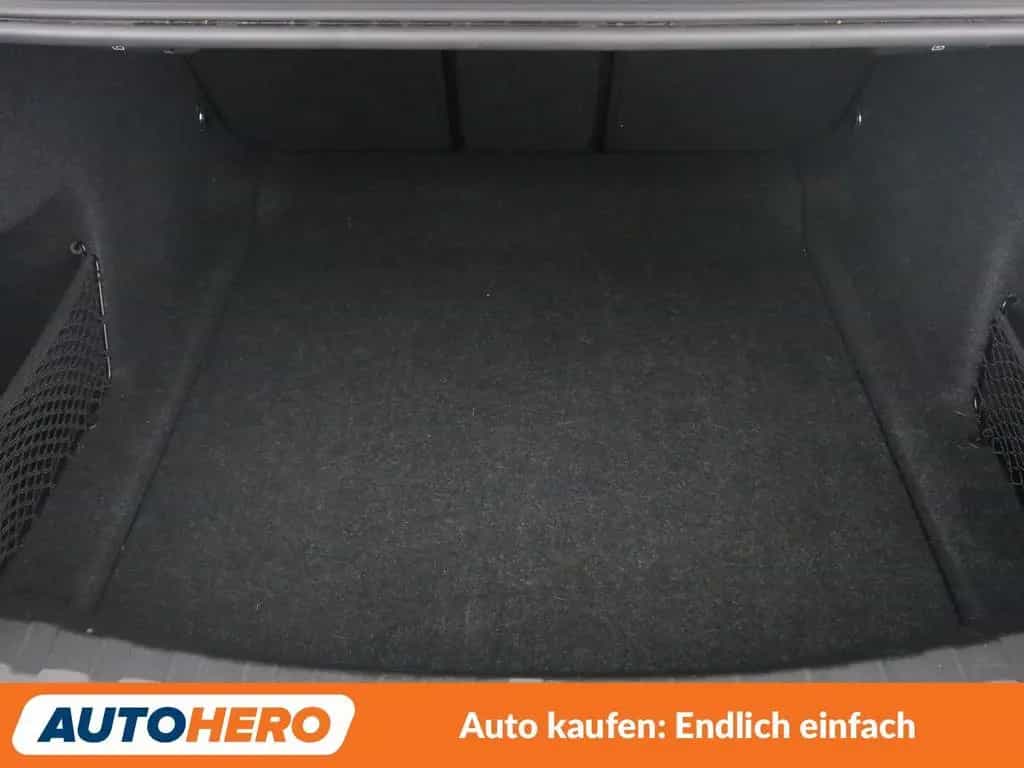 BMW 320 3er 320d Mild-Hybrid Aut.*NAV*HUD*ACC*CAM*PDC* 04/2021-photo-17