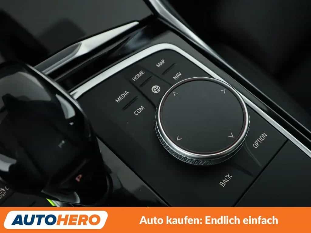 BMW 320 3er 320d Mild-Hybrid Aut.*NAV*HUD*ACC*CAM*PDC* 04/2021-photo-28