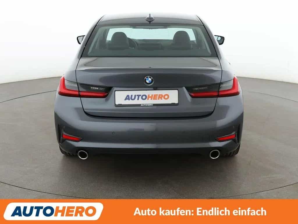 BMW 320 3er 320d Mild-Hybrid Aut.*NAV*HUD*ACC*CAM*PDC* 04/2021-photo-4
