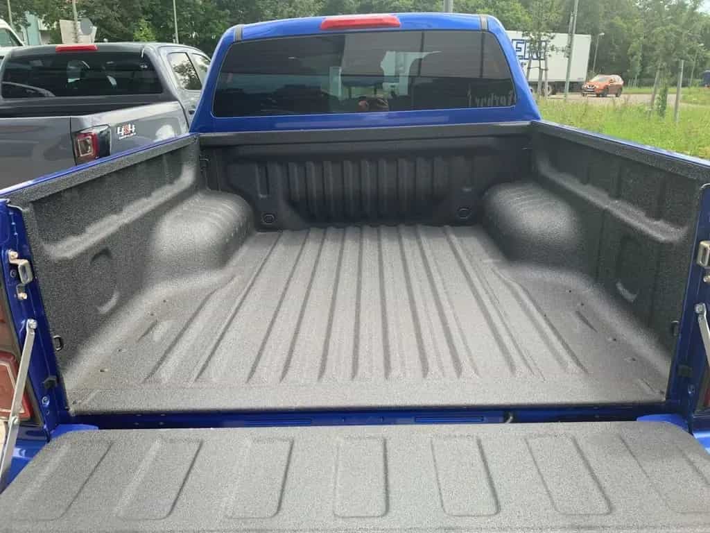 Isuzu D-Max Double Cab 4WD AT V-Cross Kamera SHZ AHK A 05/2025-photo-14