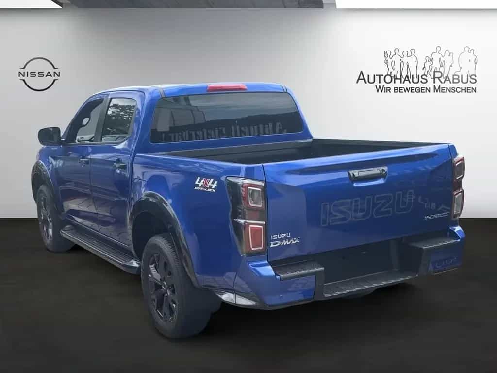Isuzu D-Max Double Cab 4WD AT V-Cross Kamera SHZ AHK A 05/2025-photo-3