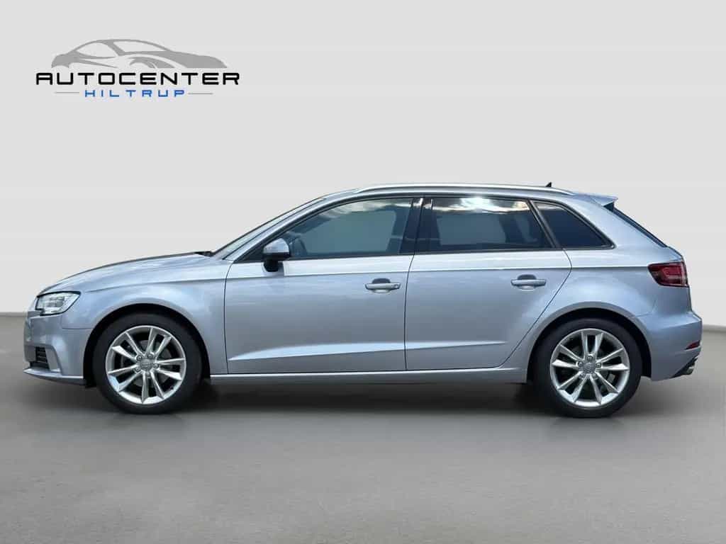 Audi A3 Sportback 35 TFSI sport/Navi/SHZ/ 01/2019-photo-3
