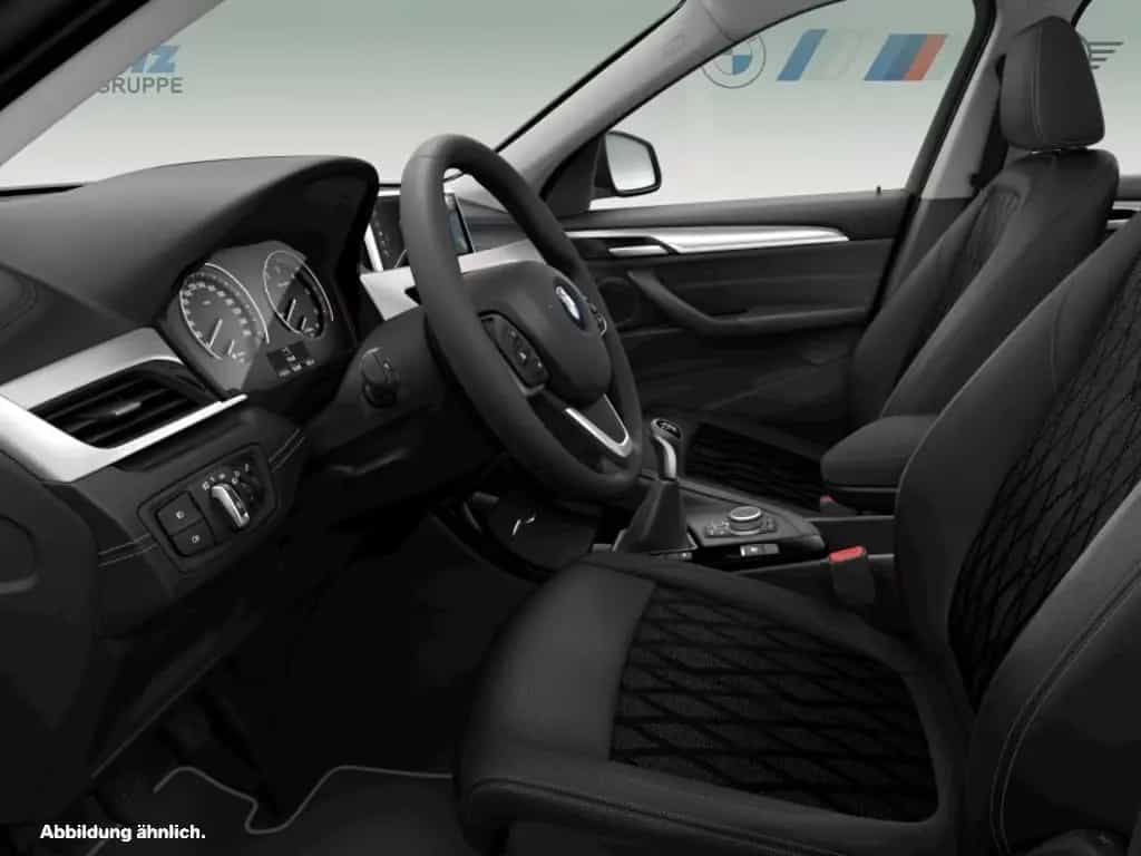 BMW X1 xDrive18d xLine 02/2020-photo-2