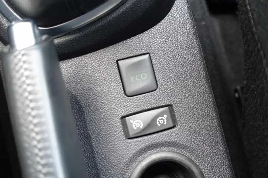 Renault Captur Intens | NAVI | LED | BOSE | Kamera 08/2018-photo-14
