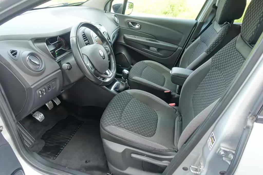 Renault Captur Intens | NAVI | LED | BOSE | Kamera 08/2018-photo-9