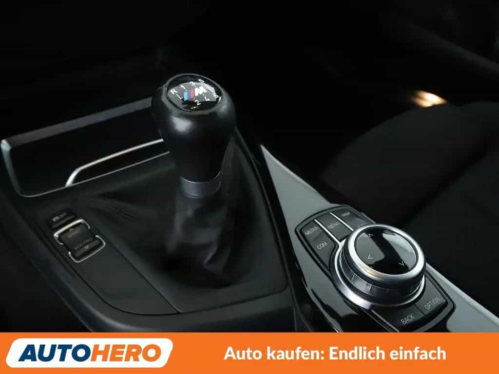 BMW 120 1er 120i Edition M Sport Shadow*NAVI*PDC*SHZ* 12/2017-photo-22
