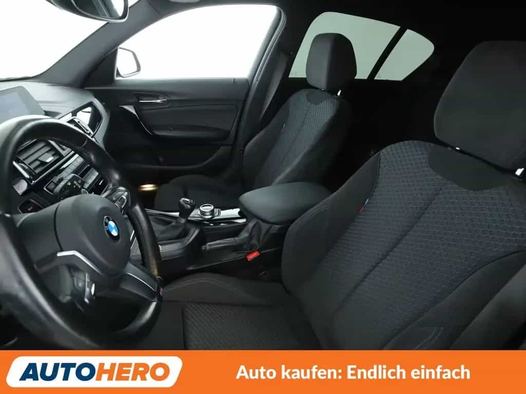 BMW 120 1er 120i Edition M Sport Shadow*NAVI*PDC*SHZ* 12/2017-photo-9