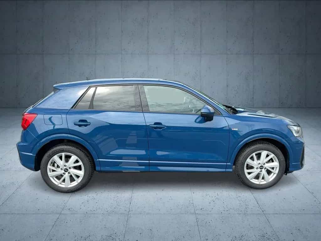 Audi Q2 S line 40 TFSI qu. S tr. Matrix AHK 19 Cam 09/2025-photo-6