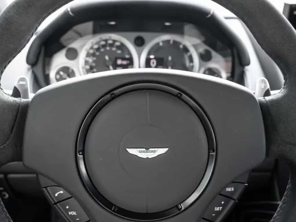 Aston Martin V8 Vantage S Sportshift SP10 06/2015-photo-12