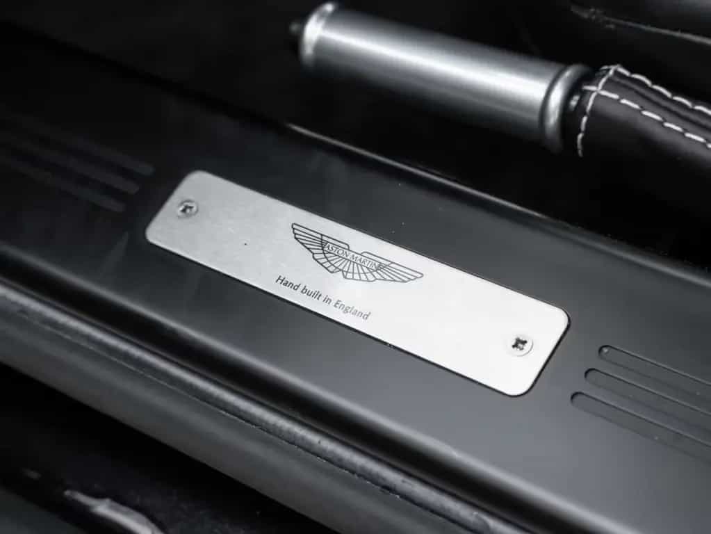 Aston Martin V8 Vantage S Sportshift SP10 06/2015-photo-19