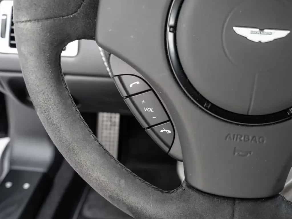 Aston Martin V8 Vantage S Sportshift SP10 06/2015-photo-27