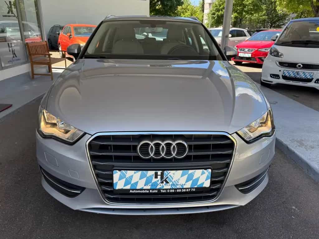 Audi A3 Sportback attraction 03/2016-photo-1