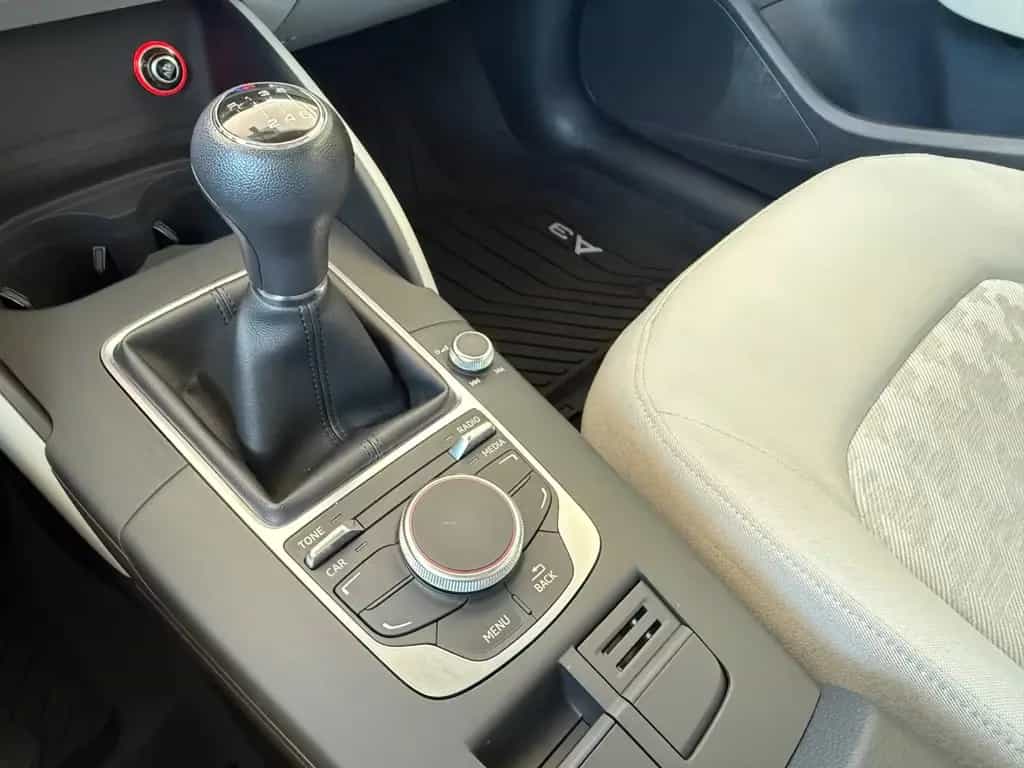 Audi A3 Sportback attraction 03/2016-photo-19