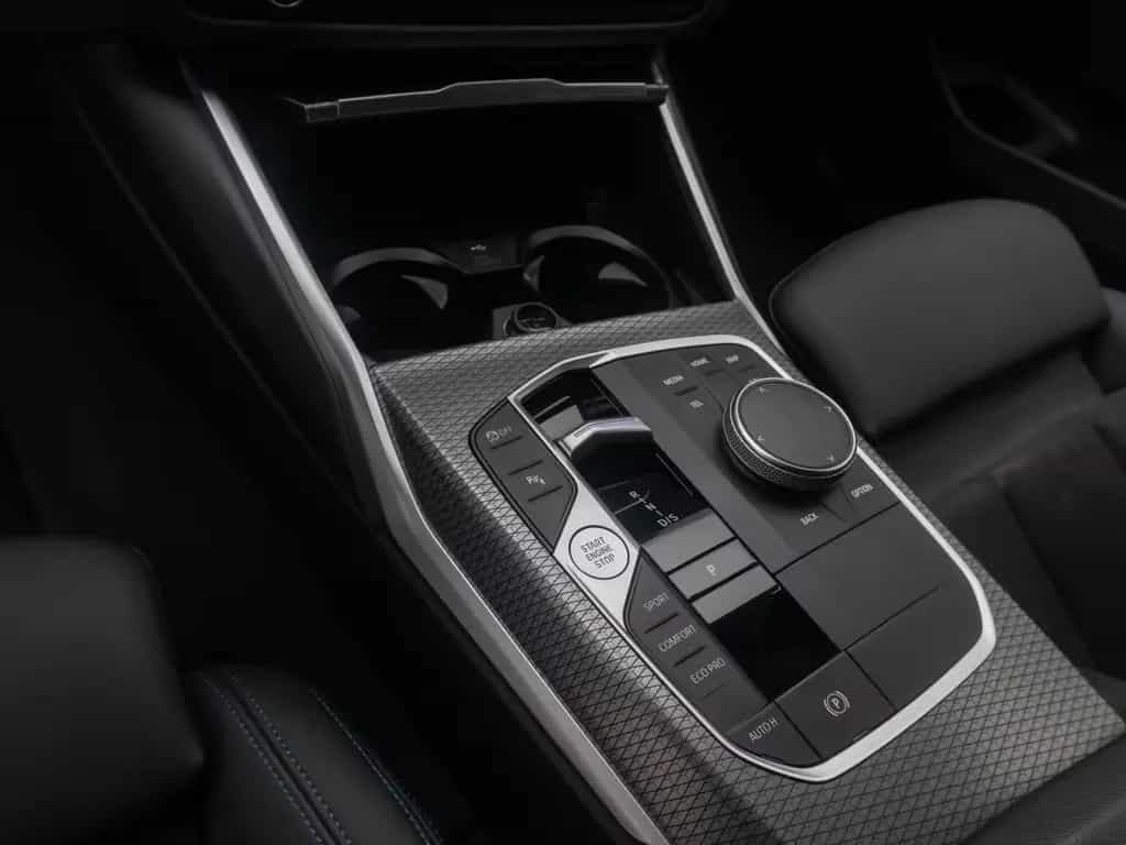 BMW 320 d xD M Sport Komfort DAB Cockpit+ Geschwindig 02/2023-photo-22
