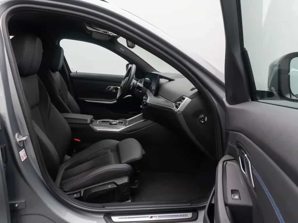 BMW 320 d xD M Sport Komfort DAB Cockpit+ Geschwindig 02/2023-photo-24